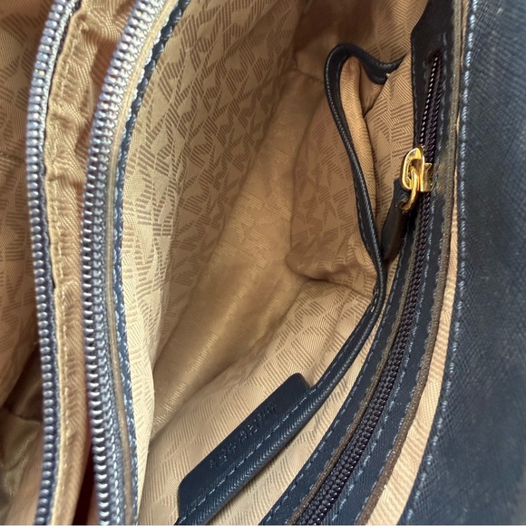 MICHAEL KORS Navy Jet Set Tote - Picture 6 of 7